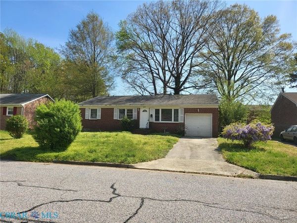 23 Colony Road , Newport News, VA 23602