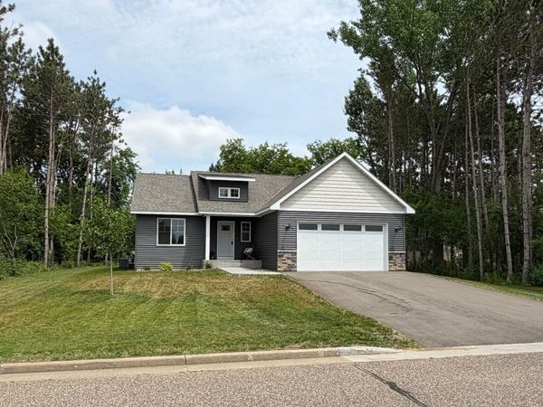 1141 Pinewood Trail, New Richmond, WI 54017