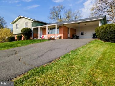 11907 BERLIN TURNPIKE, LOVETTSVILLE, VA 20180