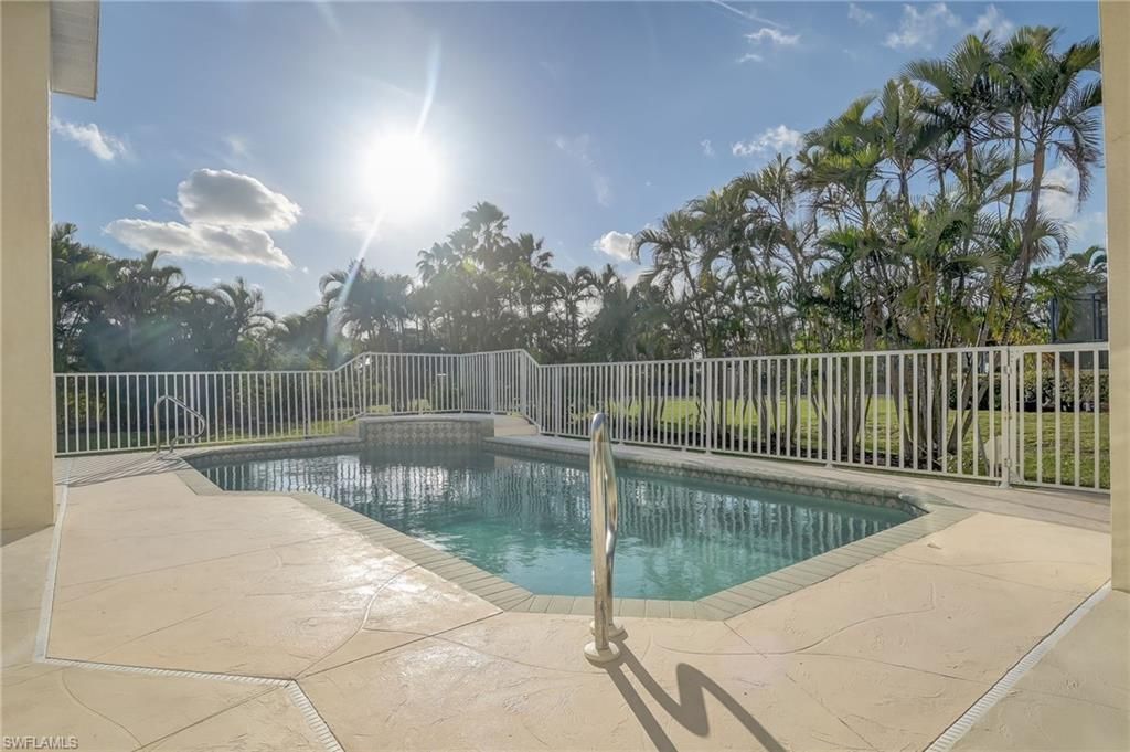8252 Southwind Bay Cir, Fort Myers, FL 33908 Photo