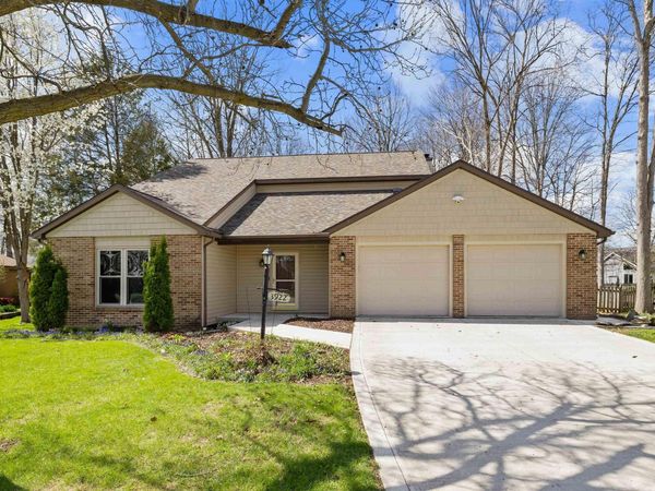 3922 Scarborough Drive, New Haven, IN 46774