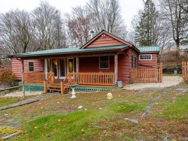 18 Hummingbird , Staatsburg, NY 12580