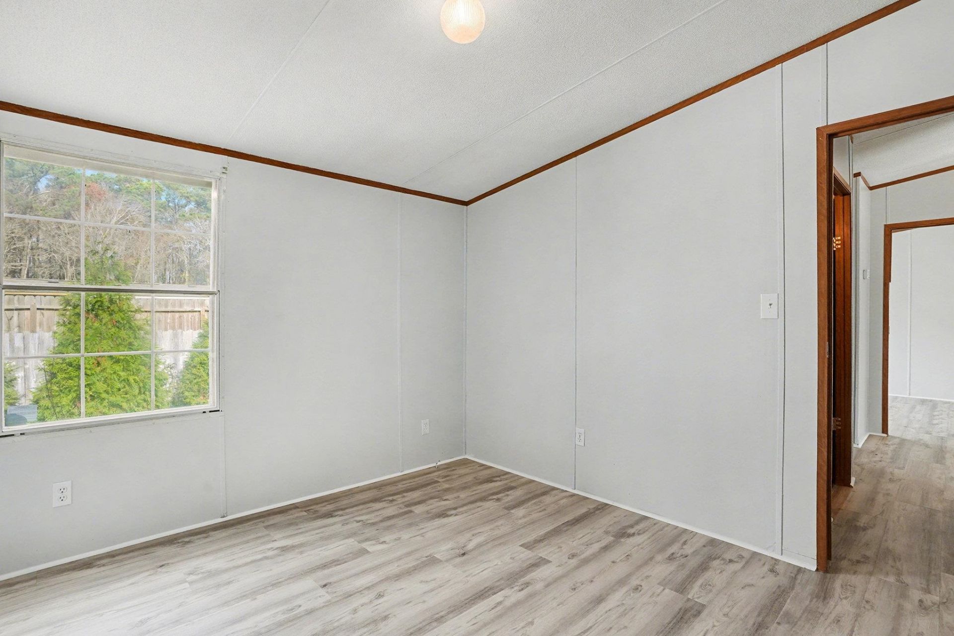 3393 N Pointe Blvd.  Photo 16