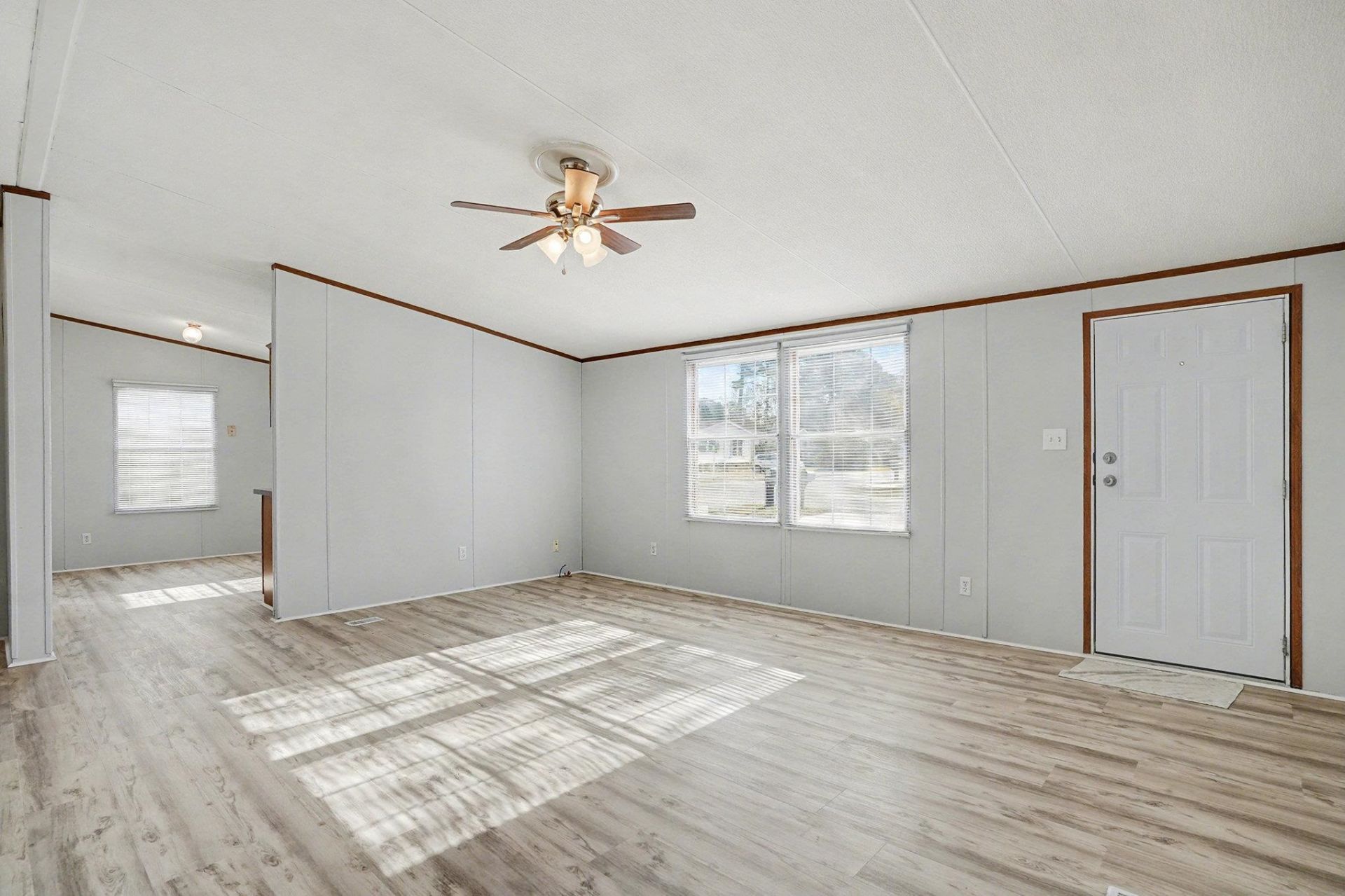 3393 N Pointe Blvd.  Photo 5