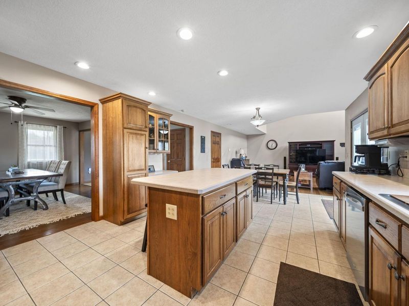 1252 Owens Road W, Marion, OH 43302 Photo 14