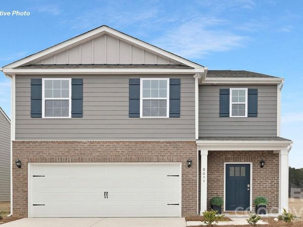 2070 10th Street SE, Hickory, NC 28602