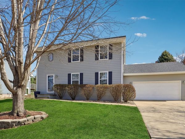 1815 NW 90th Street , Clive, IA 50325