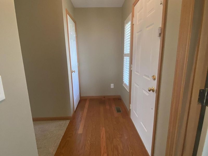 408 Deerwood Drive, Piqua, OH 45356 Photo 3