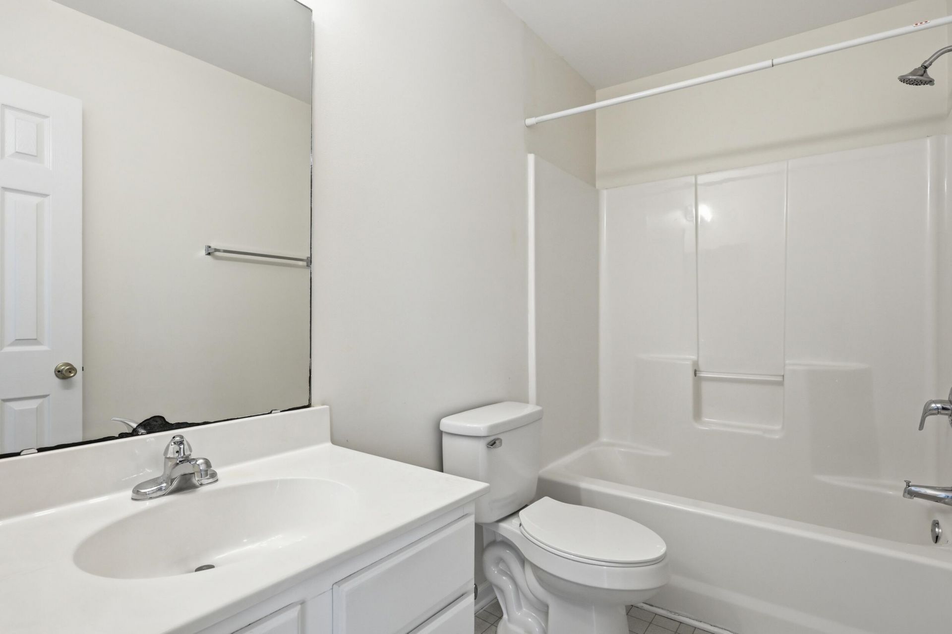 121 Hornby Circle Photo 19