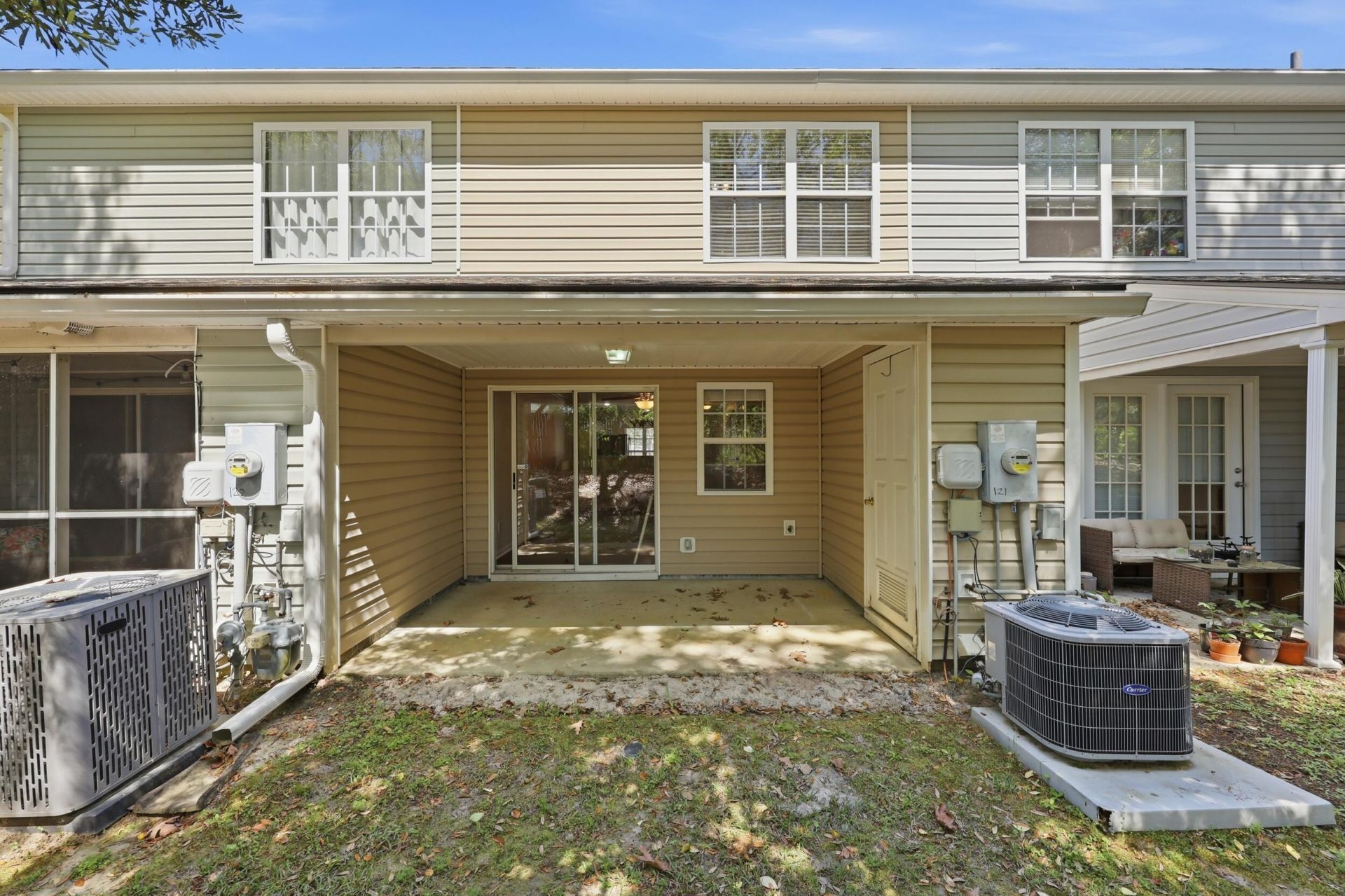 121 Hornby Circle Photo 23