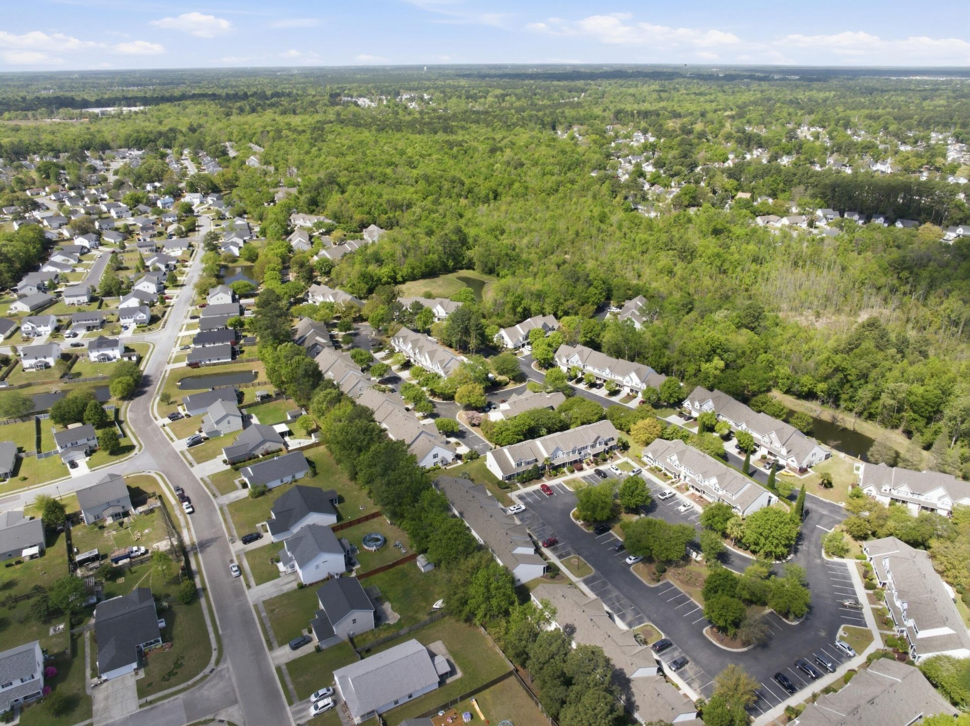 121 Hornby Circle Photo 34