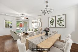 121 Hornby Circle photo 4