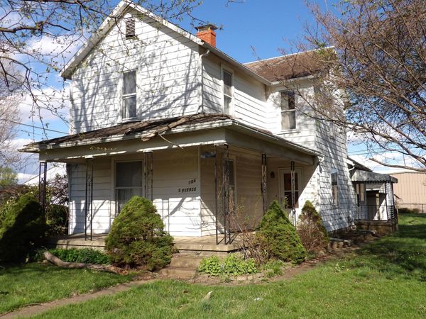 104 S Pierce Avenue , Lancaster, OH 43130