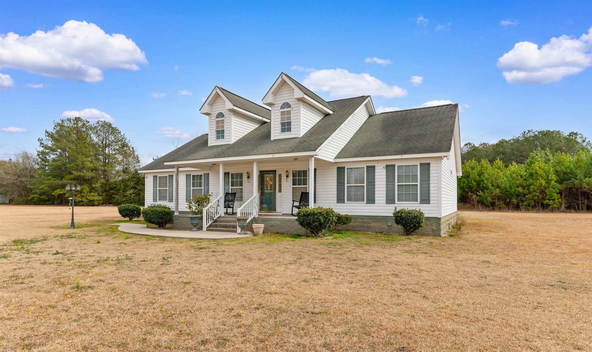 2537 Hugo Rd. Photo 2
