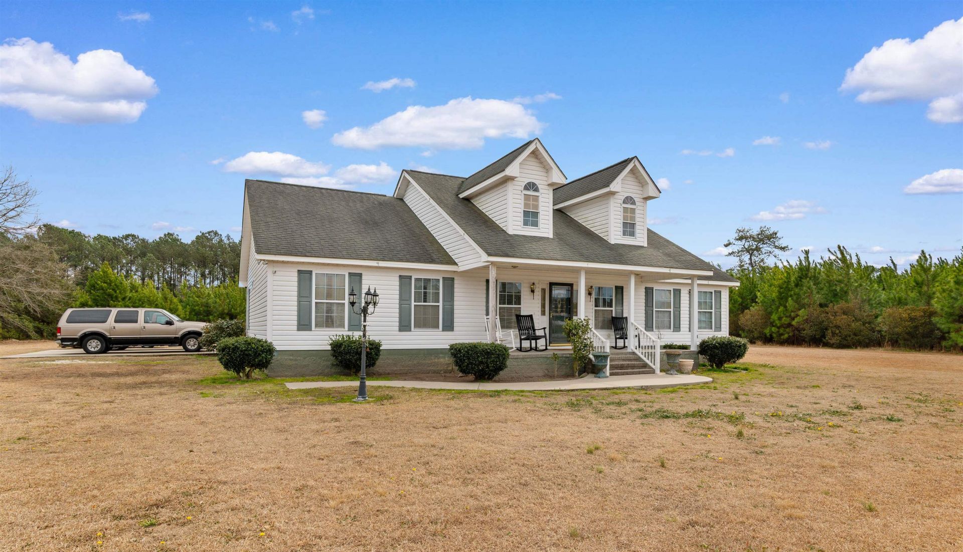 2537 Hugo Rd. Photo 3