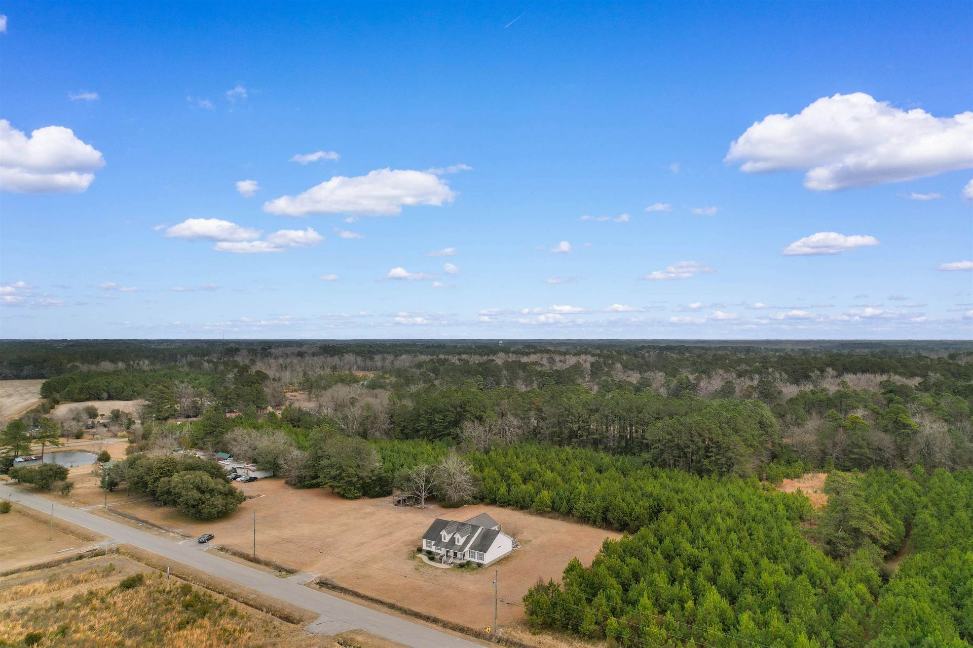 2537 Hugo Rd. Photo 36