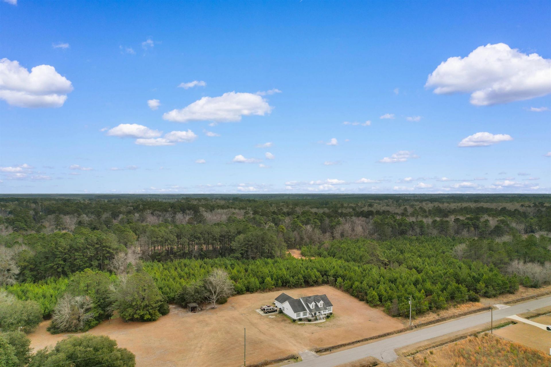 2537 Hugo Rd. Photo 37