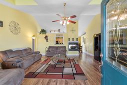 2537 Hugo Rd. photo 4