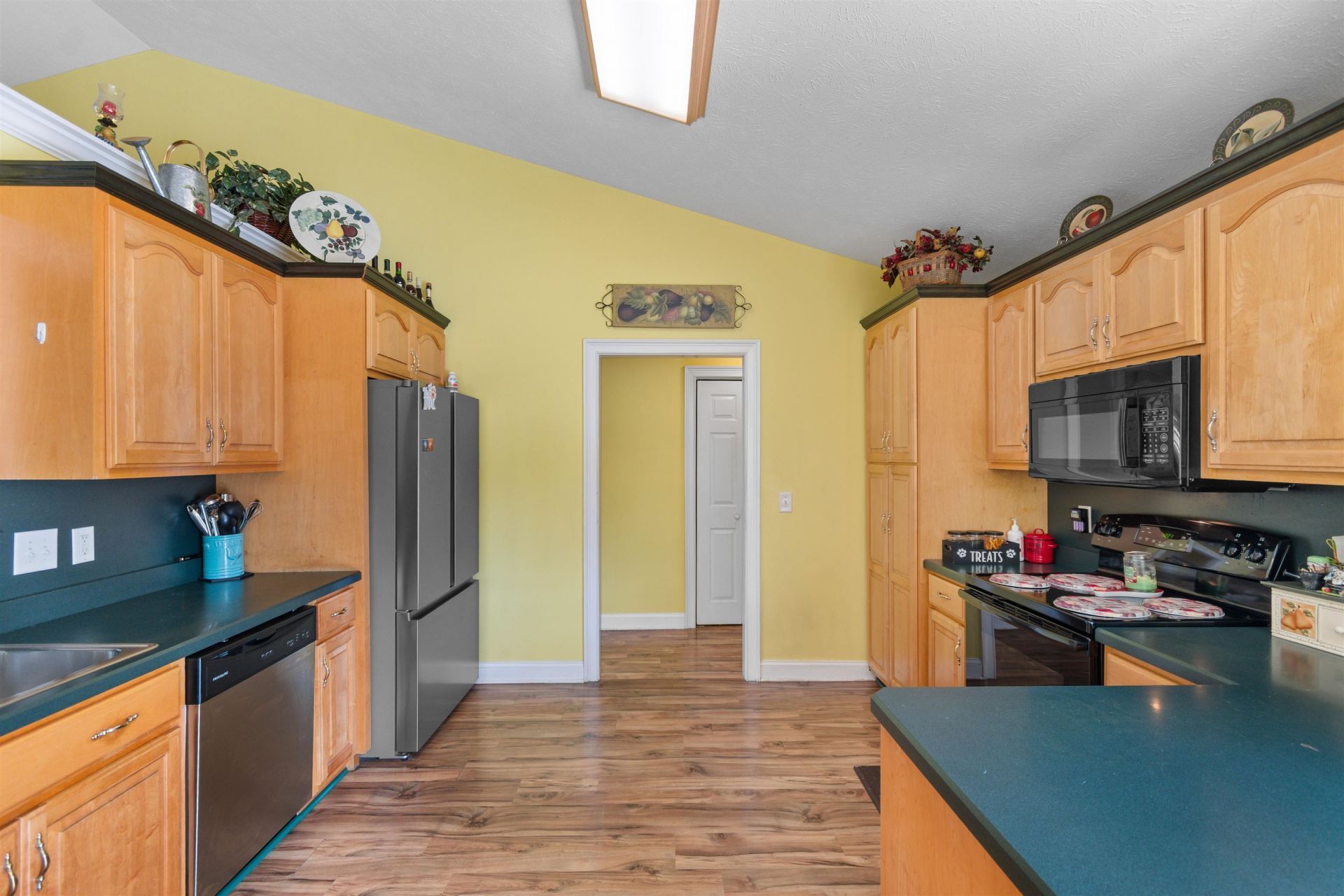 2537 Hugo Rd. Photo 5