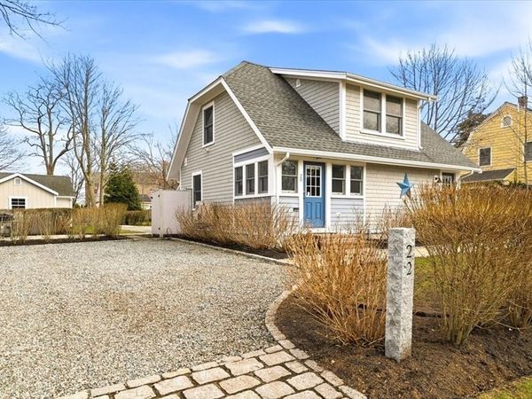 20 Nye Rd, Falmouth, MA 02540