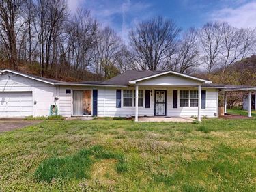 2008 Bear Creek Road, West Hamlin, WV 25571