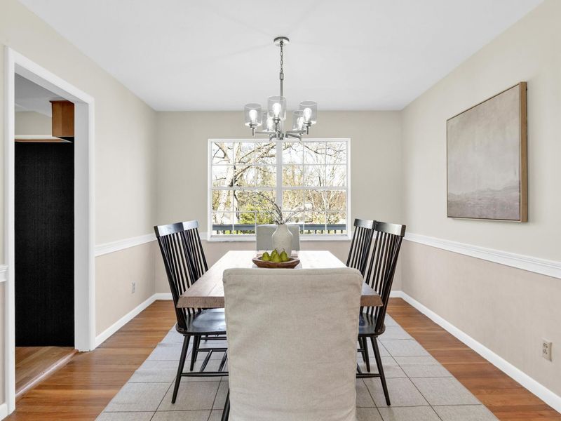 908 Clubview Boulevard N, Columbus, OH 43235 Photo 10