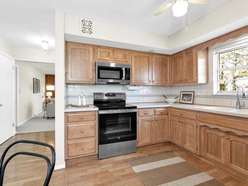 908 Clubview Boulevard N, Columbus, OH 43235 Photo 15