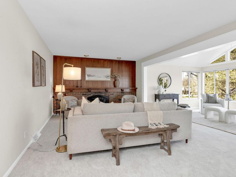 908 Clubview Boulevard N, Columbus, OH 43235 Photo 17