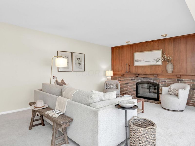 908 Clubview Boulevard N, Columbus, OH 43235 Photo 22