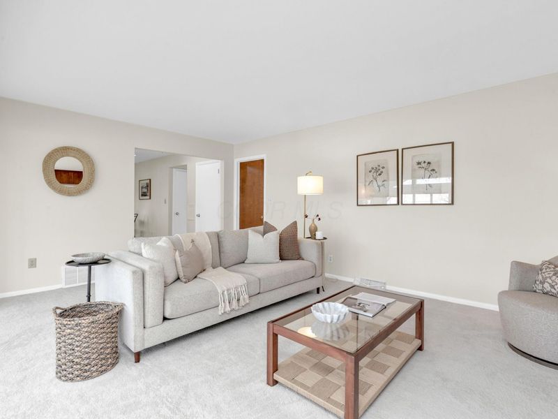 908 Clubview Boulevard N, Columbus, OH 43235 Photo 23