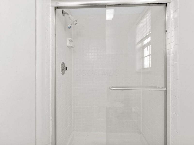 908 Clubview Boulevard N, Columbus, OH 43235 Photo 31