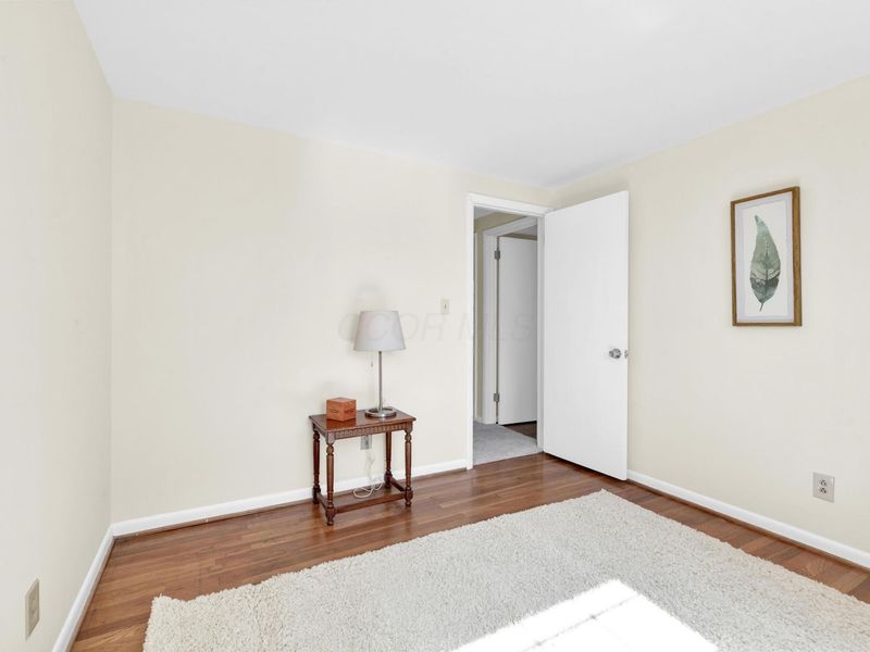 908 Clubview Boulevard N, Columbus, OH 43235 Photo 35