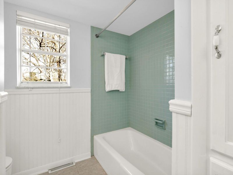 908 Clubview Boulevard N, Columbus, OH 43235 Photo 37