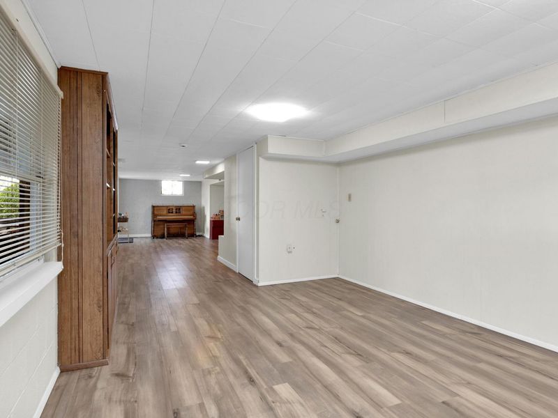 908 Clubview Boulevard N, Columbus, OH 43235 Photo 52