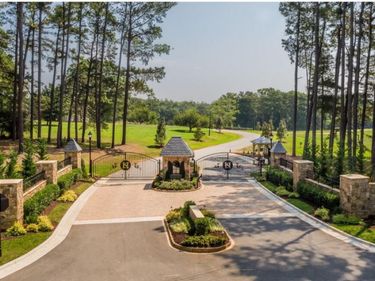 6509 Century Oak Court, Raleigh, NC 27613