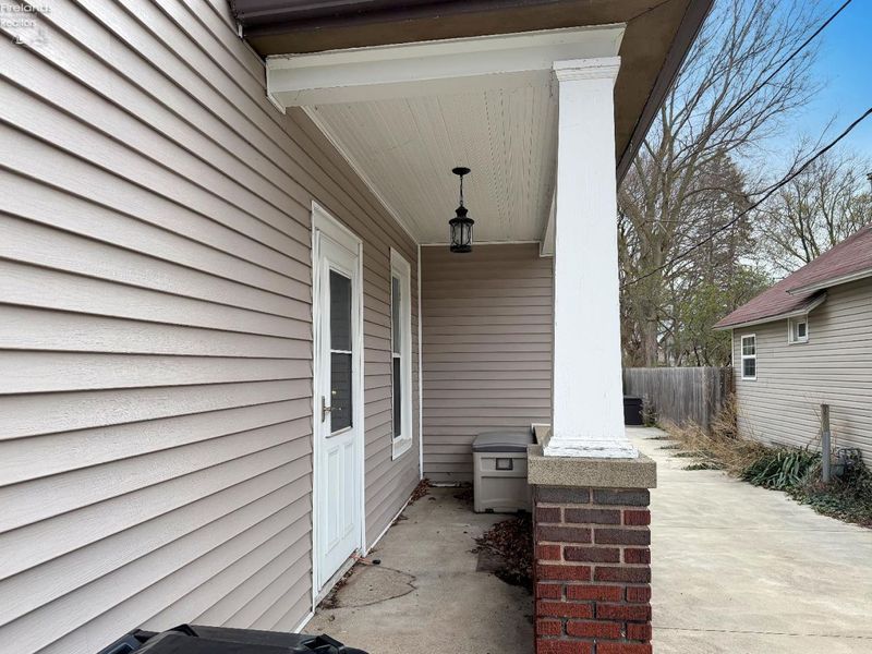 615 Neil Street, Sandusky, OH 44870 Photo 3