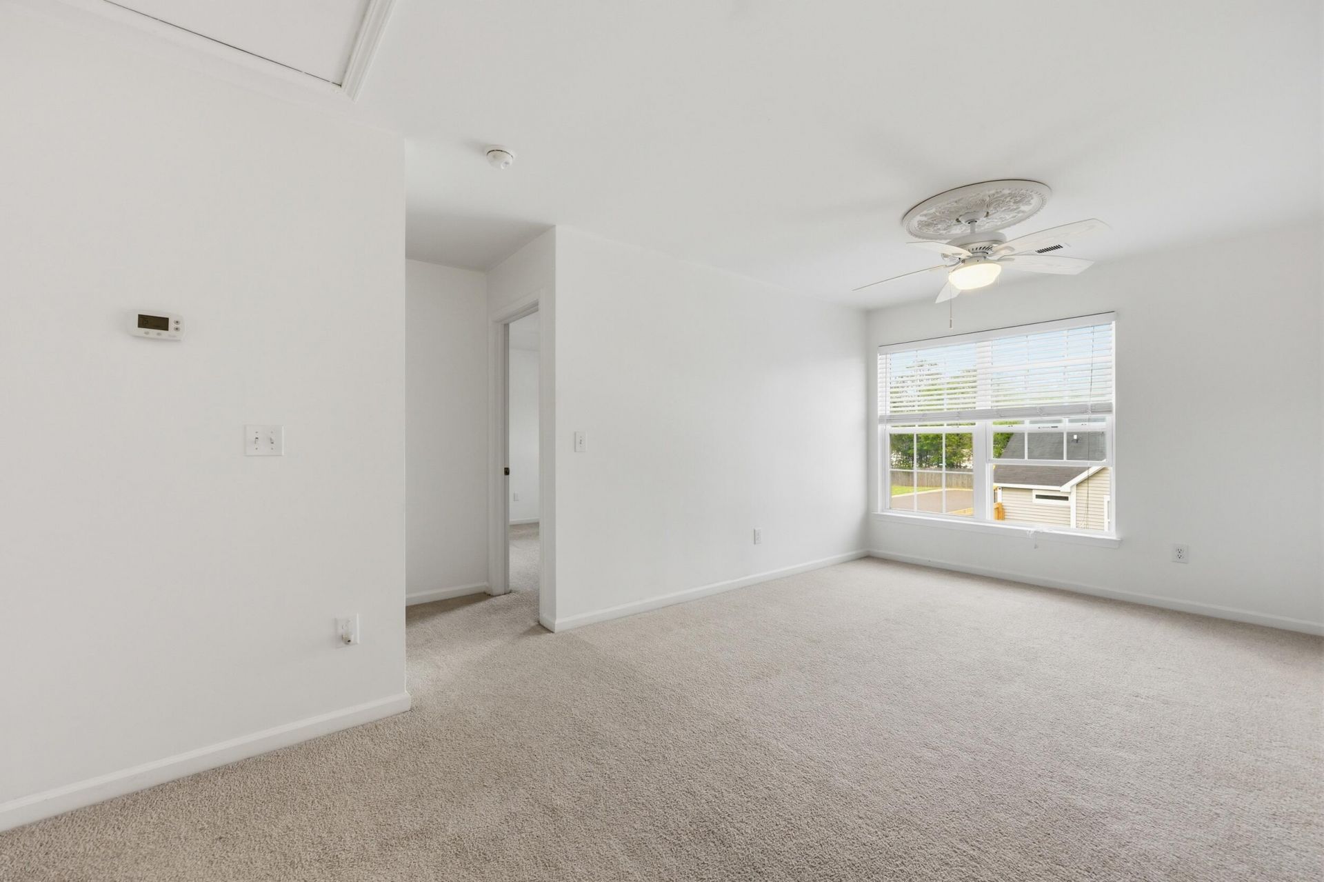 7786 Discovery Road Photo 12