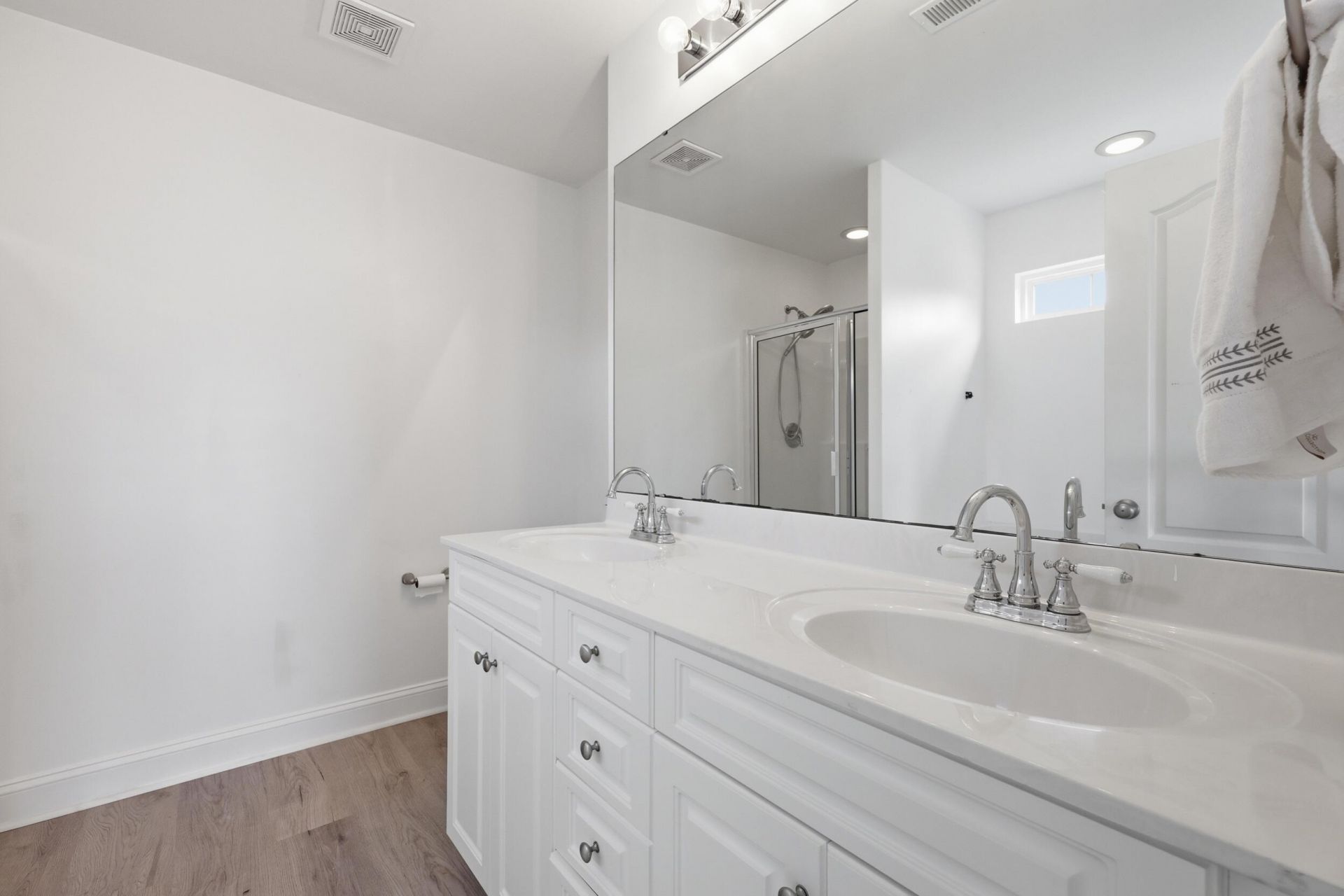 7786 Discovery Road Photo 16