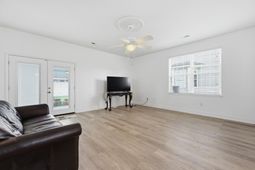 7786 Discovery Road photo 4