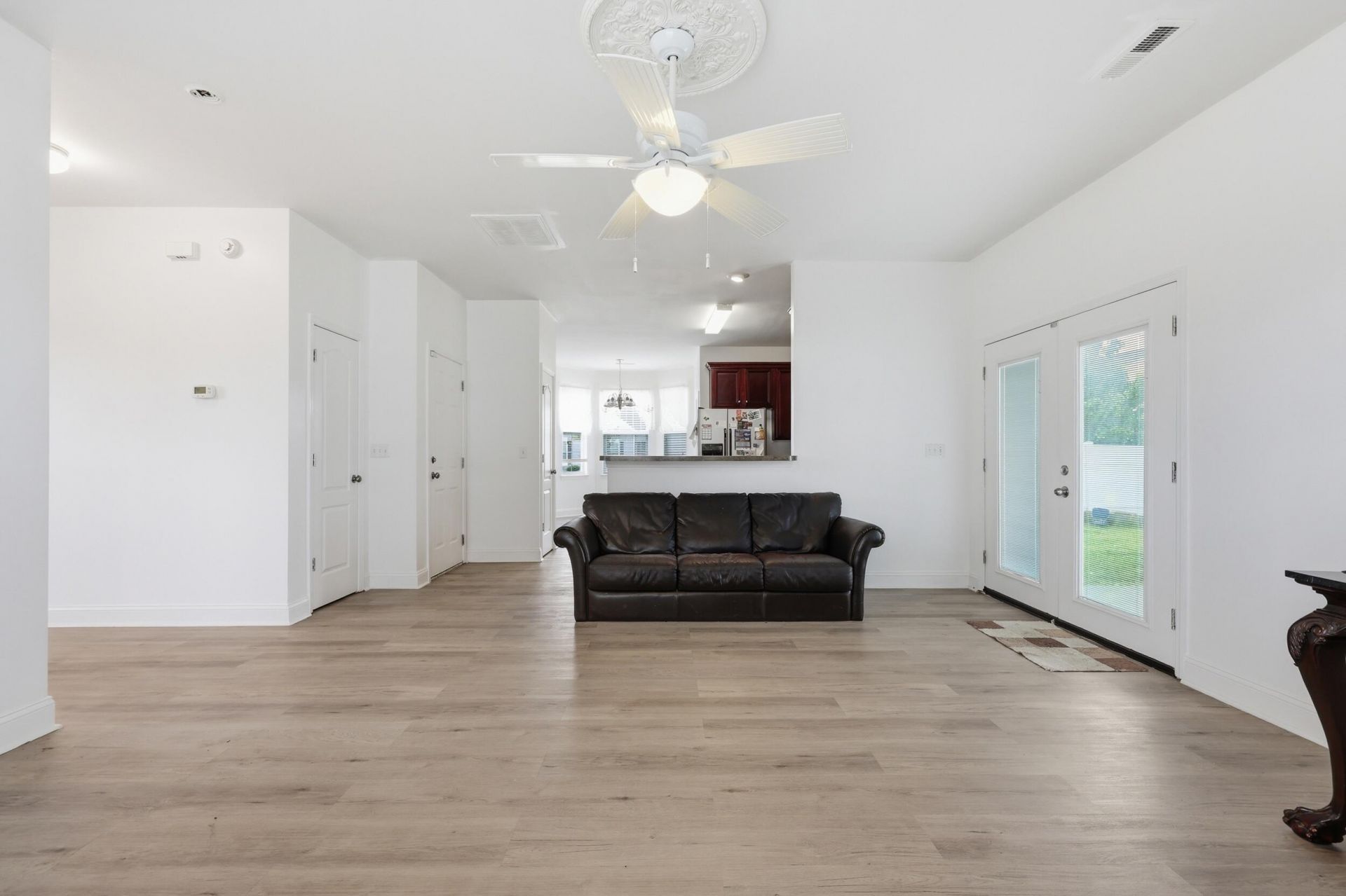 7786 Discovery Road Photo 6