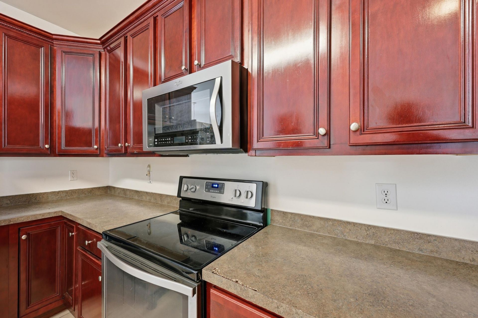 7786 Discovery Road Photo 8