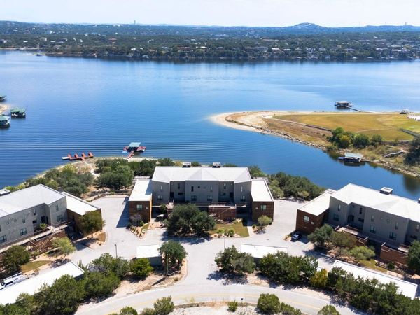 1101 Ivean Pearson RD, Unit D204, Lago Vista, TX 78645