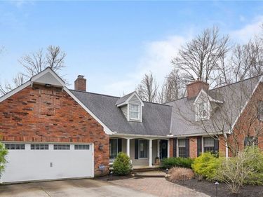 2270 Edgeview Drive, Hudson, OH 44236