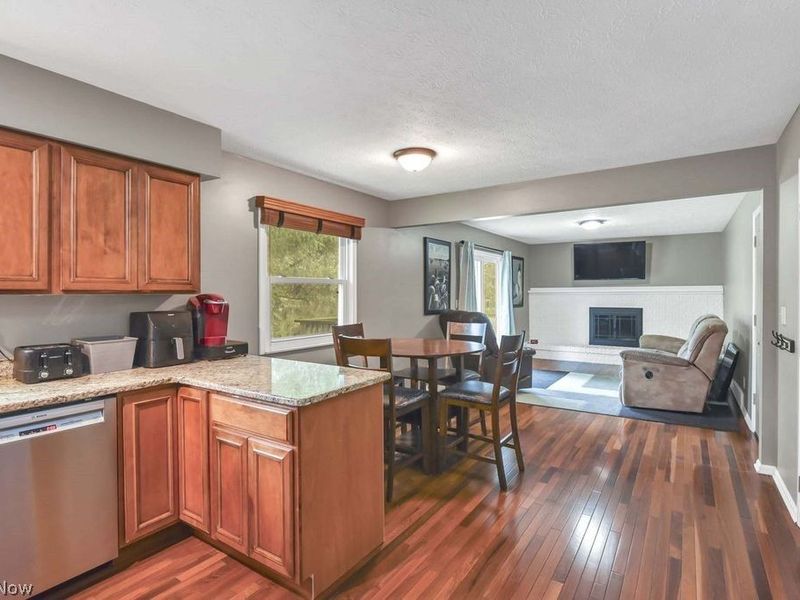 5782 Holland Drive , Hudson, OH 44236 Photo 12