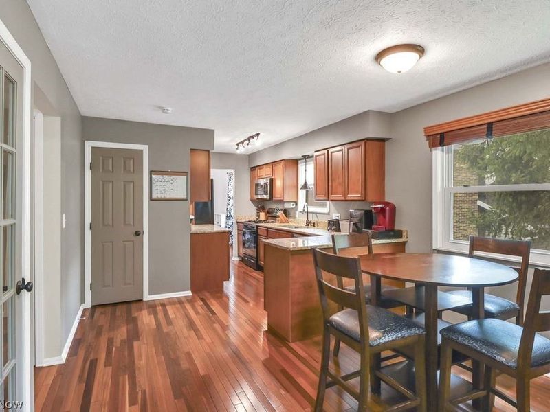 5782 Holland Drive , Hudson, OH 44236 Photo 15