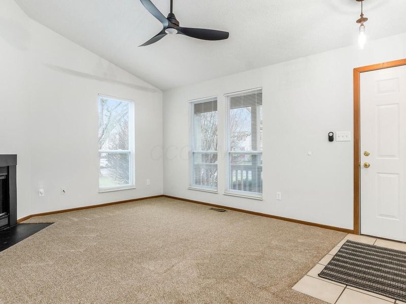 824 Crofton Place, Reynoldsburg, OH 43068 Photo 2