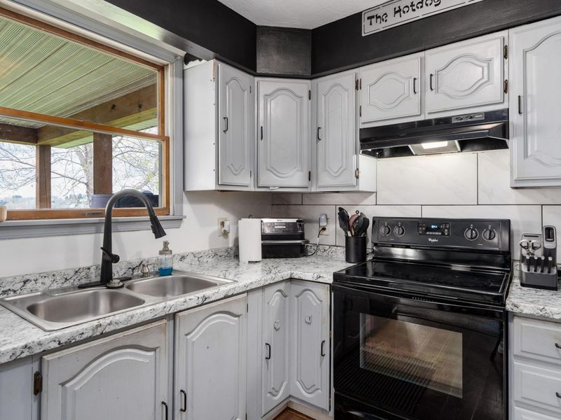 2545 Shaw Road , Zanesville, OH 43701 Photo 9