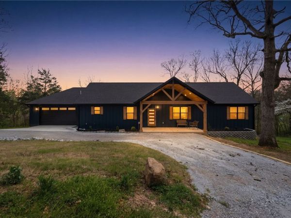 1005 E Bowen Boulevard , Fayetteville, AR 72703