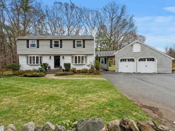 575 Essex Street, Hamilton, MA 01982