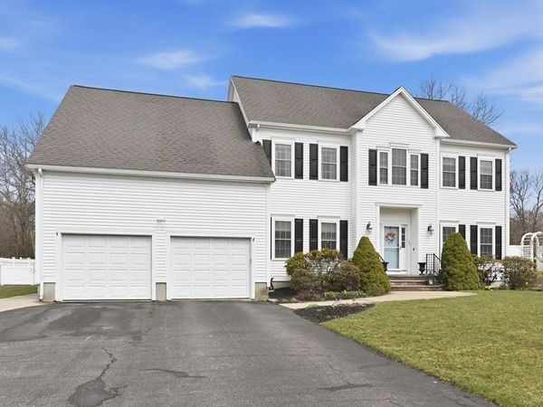 35 Paddock Drive, Plainville, MA 02762